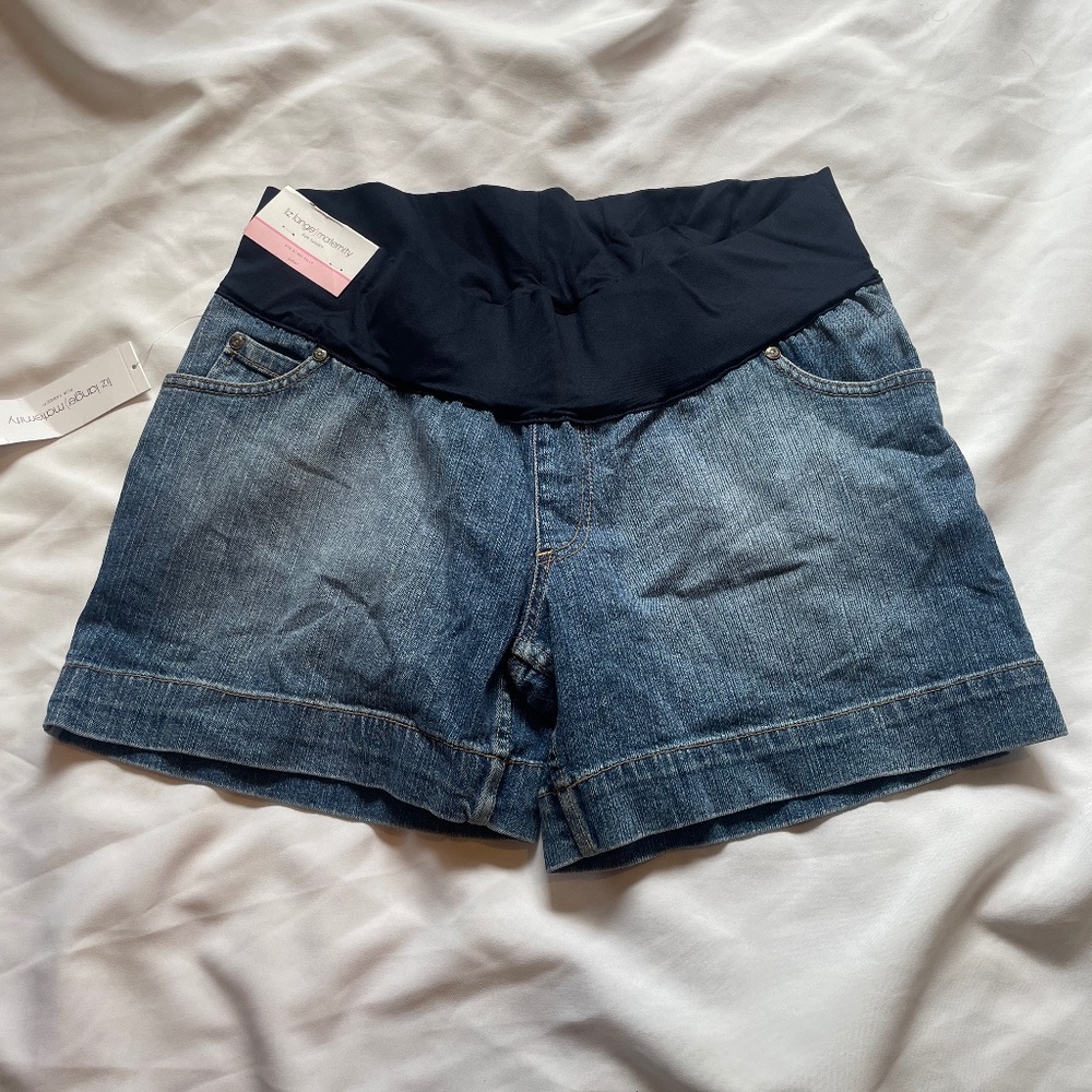 NWT Liz lange maternity denim shorts size medium